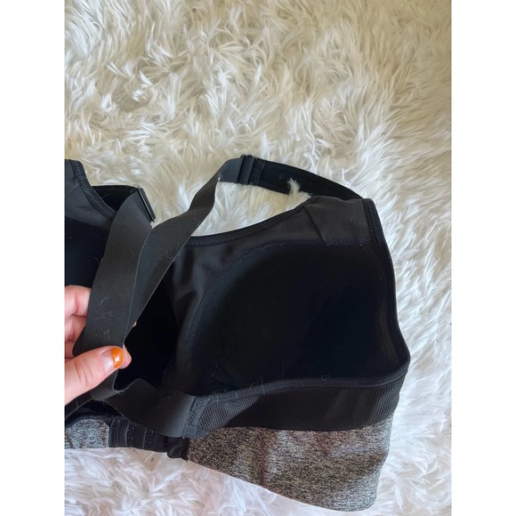 Victoria Secret Gray Sports Bra Size 36D High Support - Picture 5 of 5